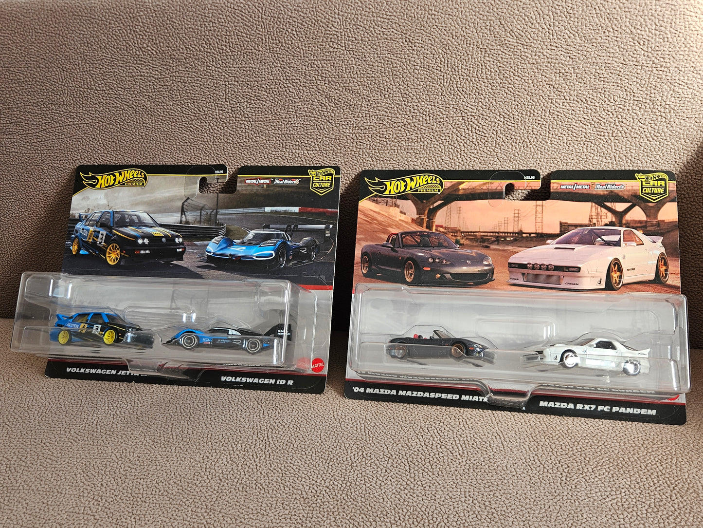 Hot Wheels Premium 2 Pack VW Jetta Mk3 / ID R & 05 Mazda Mazdaspeed Miata / RX7