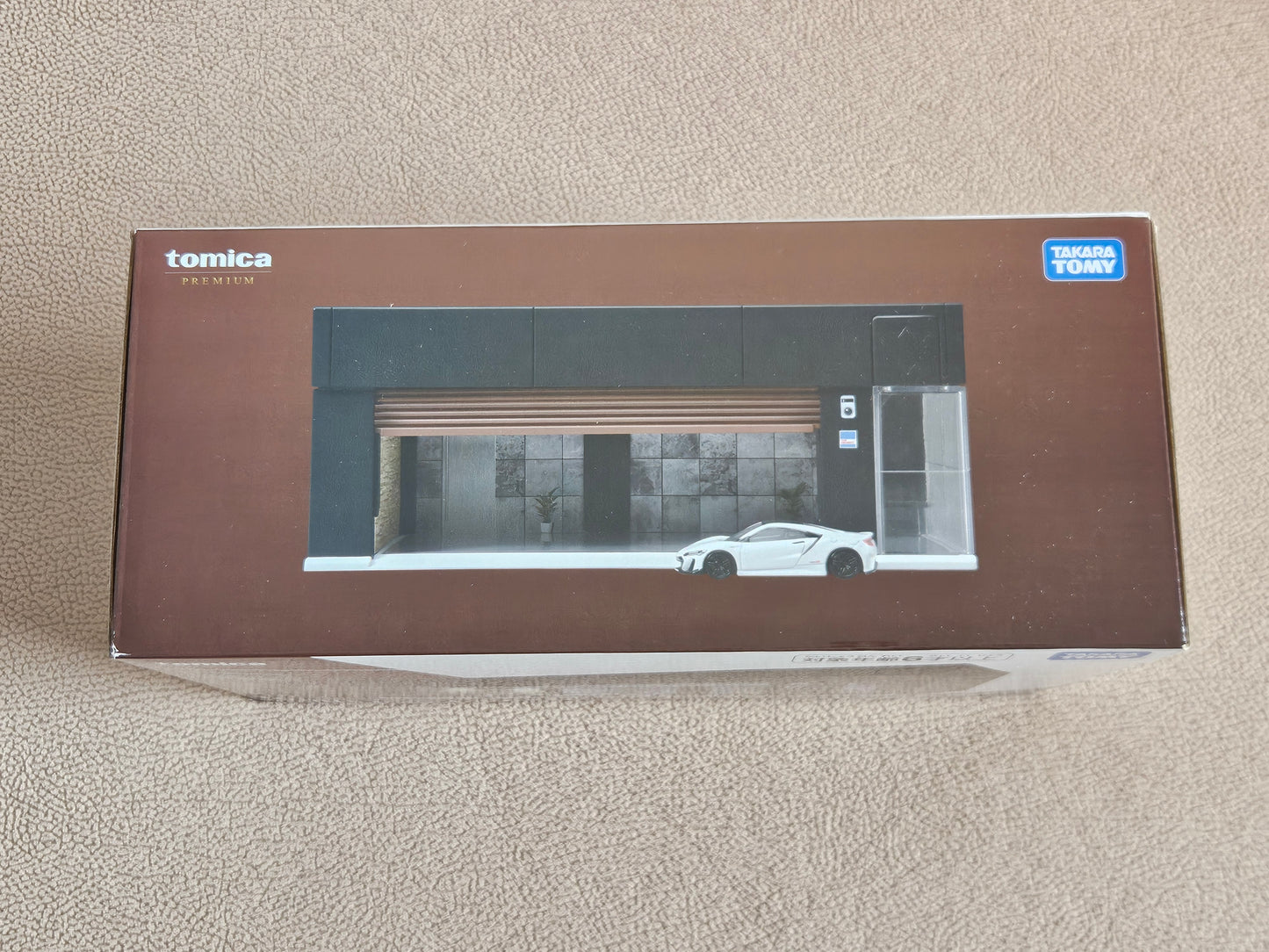 Takara Tomy Tomica Premium Garage Black Edition