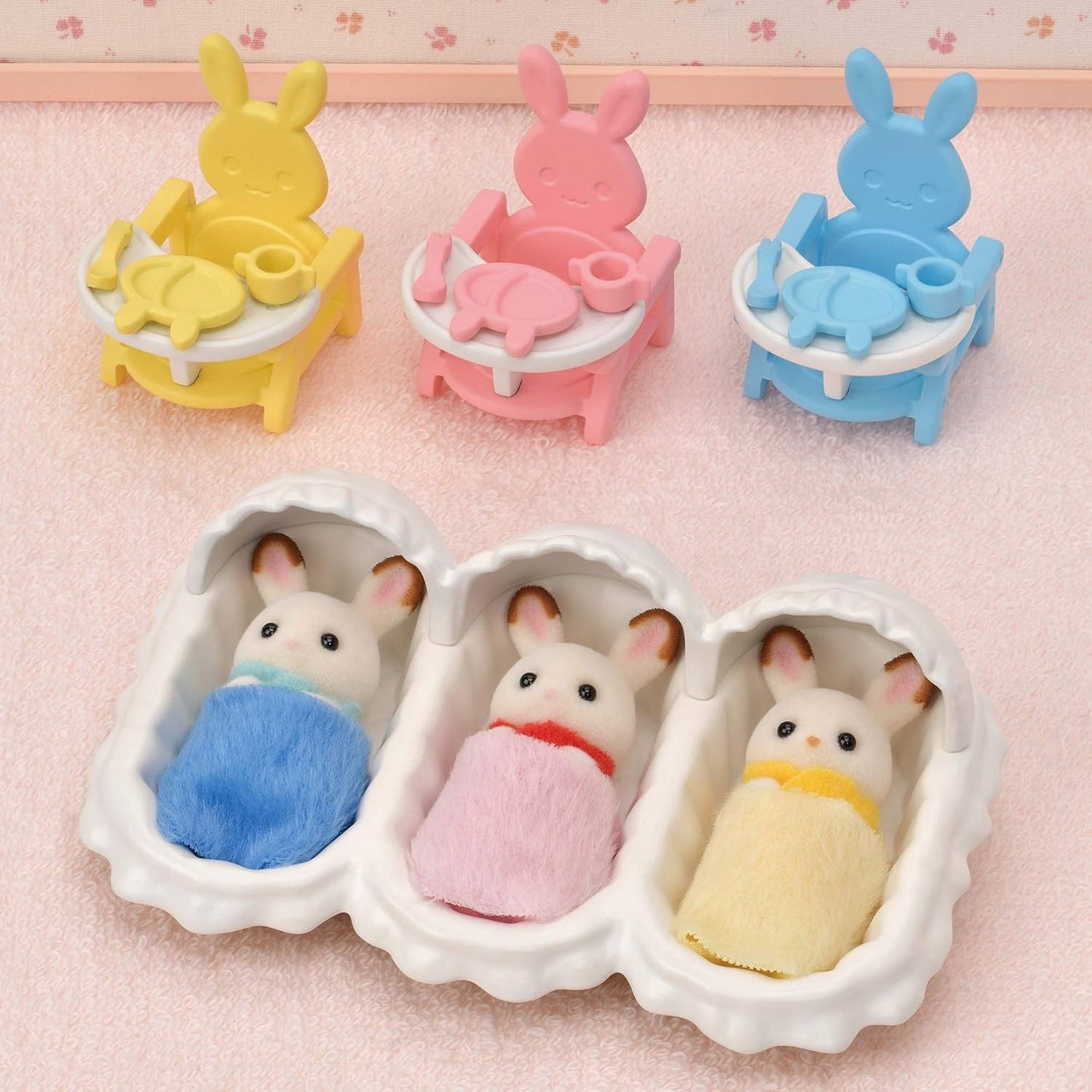 Sylvanian Families SE-204 Chocolate Rabbit Triplets Care Set