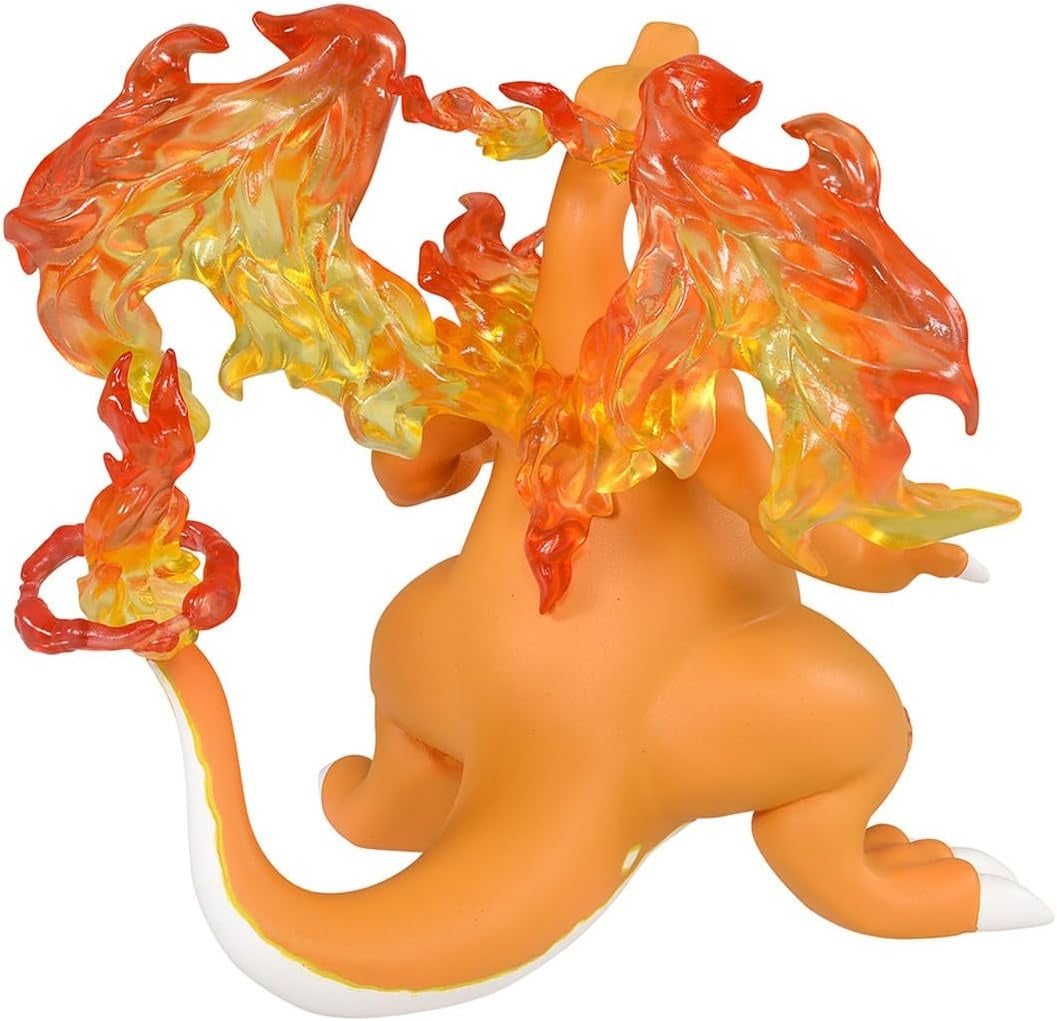 Takara Tomy Pokemon Monster Collection Charizard (Gigantamax)